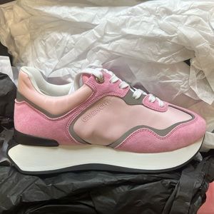 New ..Givenchy sneakers size 36.5.